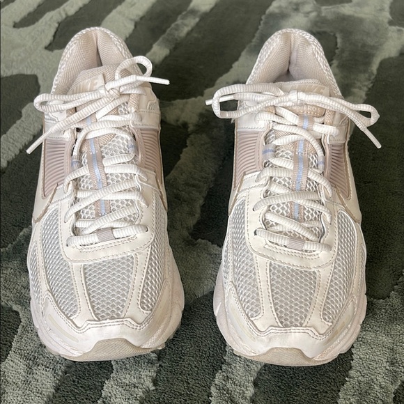 Nike Vomero 5 // Women’s Size 9 - Picture 8 of 8